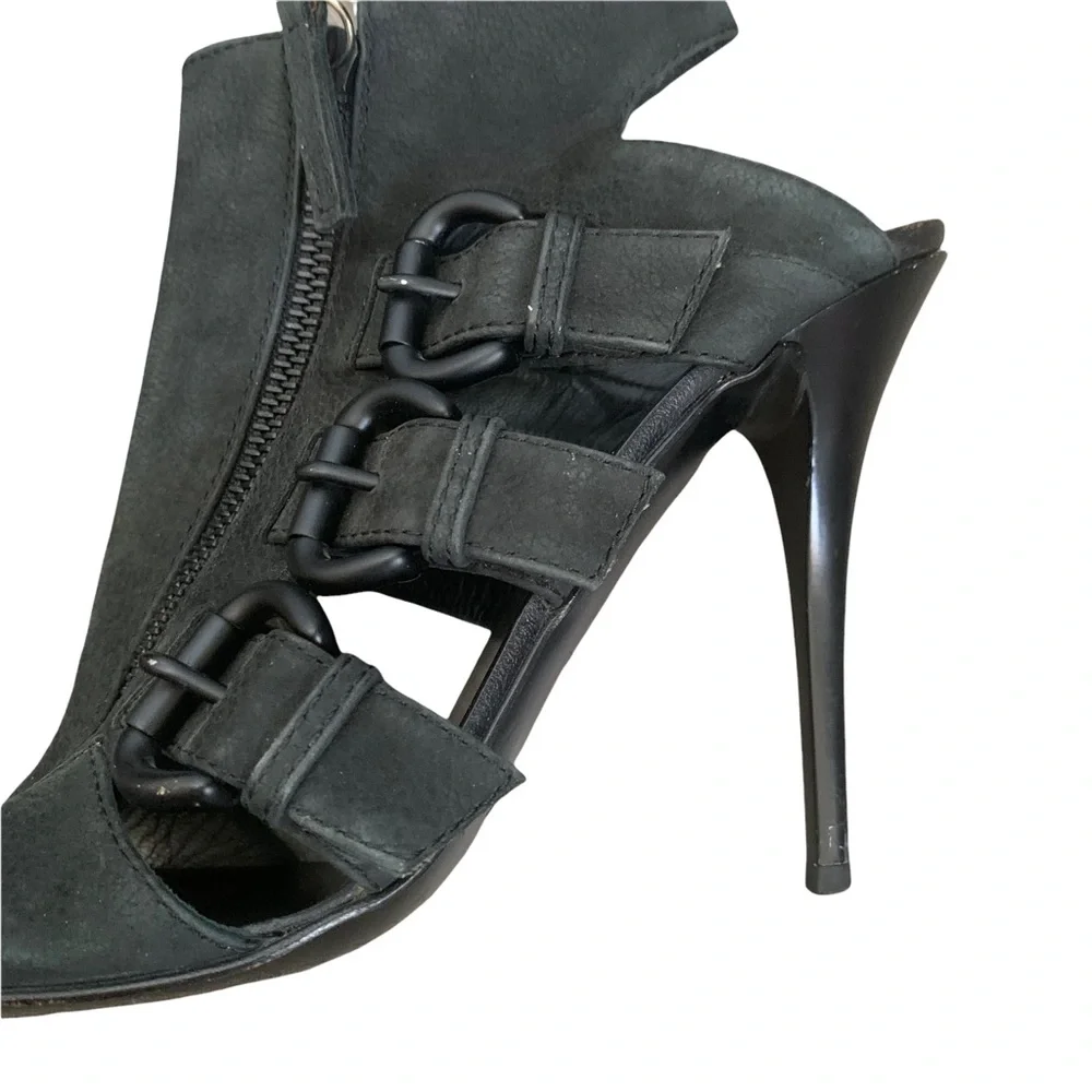 Giuseppe Zanotti Nubuck Cage Open Sandal Size‎ 6.5.
